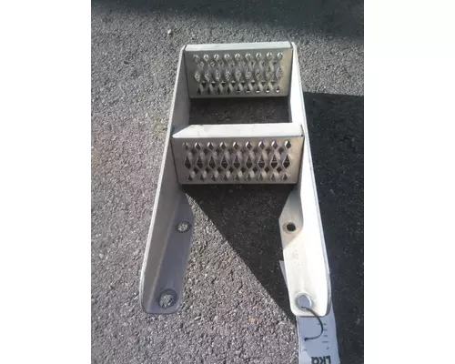 PETERBILT 579 FRAME STEP
