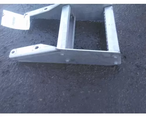 PETERBILT 579 FRAME STEP