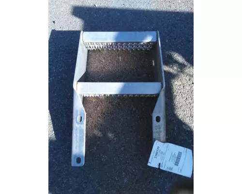 PETERBILT 579 FRAME STEP