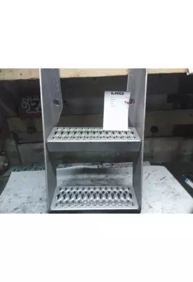 PETERBILT 579 FRAME STEP