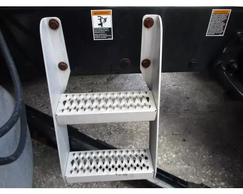 PETERBILT 579 FRAME STEP