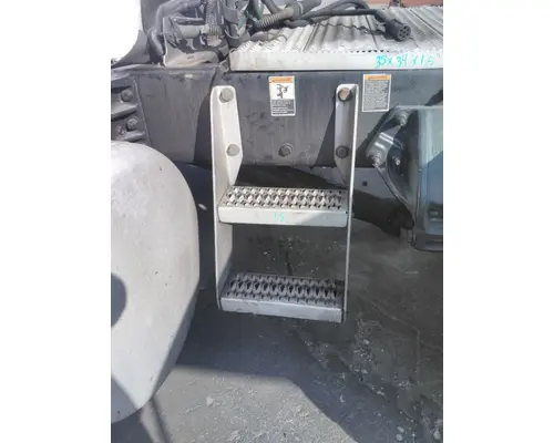 PETERBILT 579 FRAME STEP