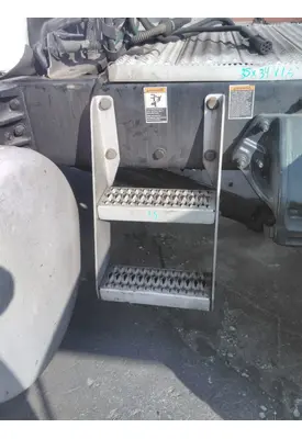 PETERBILT 579 FRAME STEP