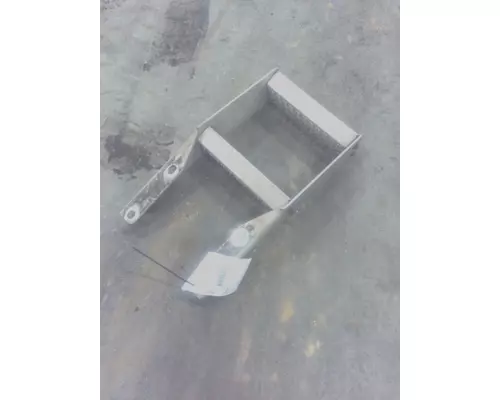 PETERBILT 579 FRAME STEP