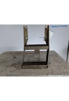 PETERBILT 579 FRAME STEP