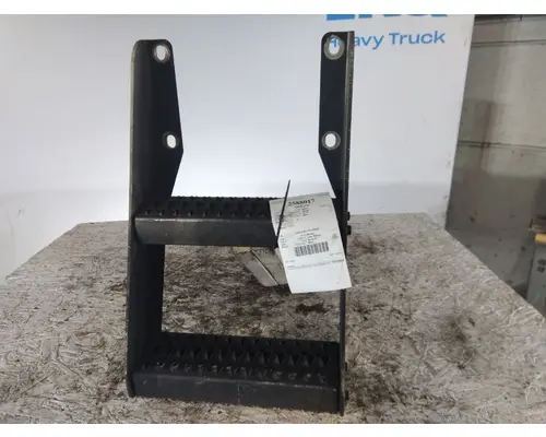 PETERBILT 579 FRAME STEP