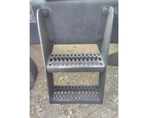 PETERBILT 579 FRAME STEP