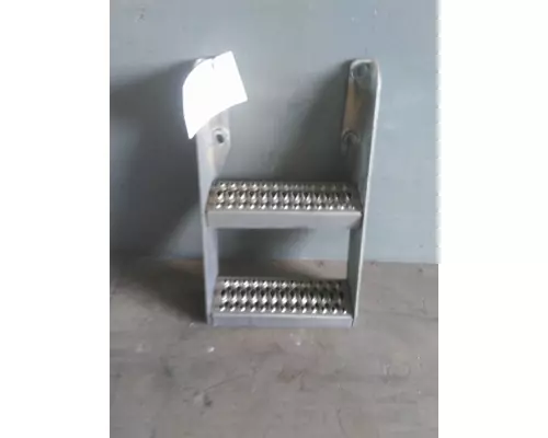 PETERBILT 579 FRAME STEP