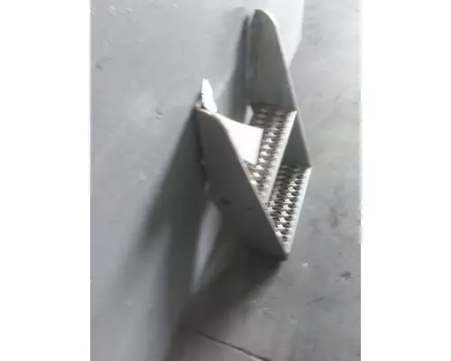 PETERBILT 579 FRAME STEP