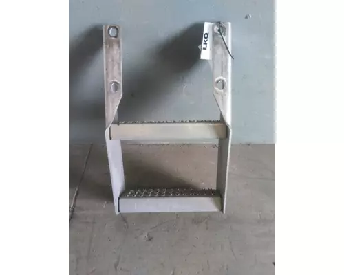PETERBILT 579 FRAME STEP