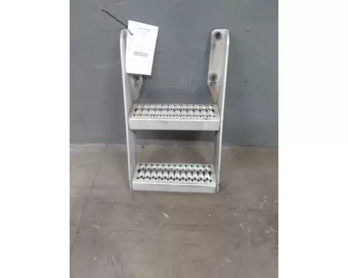 PETERBILT 579 FRAME STEP