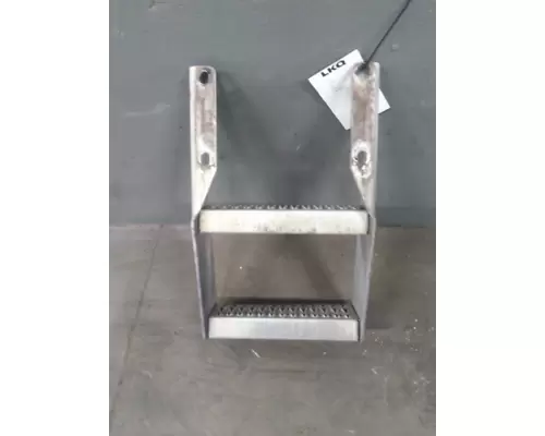 PETERBILT 579 FRAME STEP