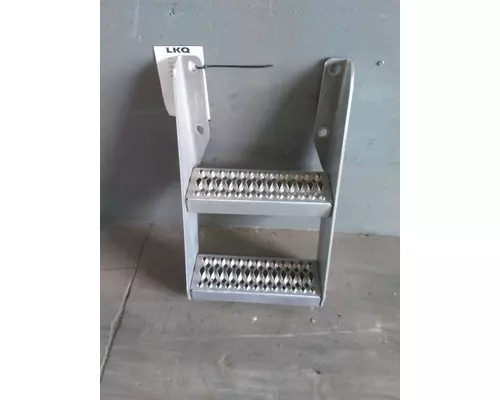 PETERBILT 579 FRAME STEP