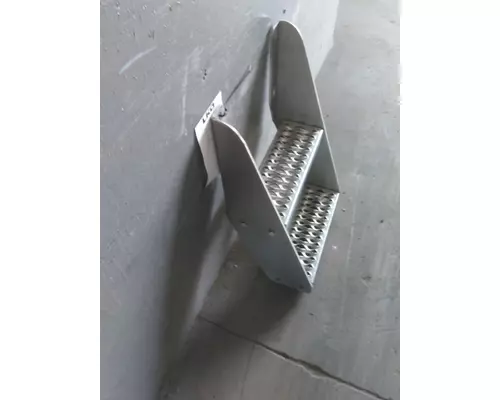 PETERBILT 579 FRAME STEP