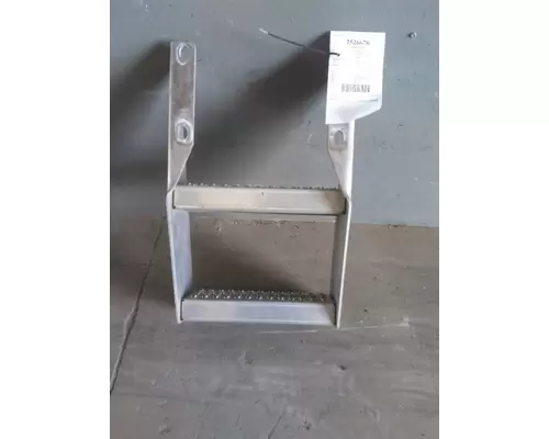 PETERBILT 579 FRAME STEP