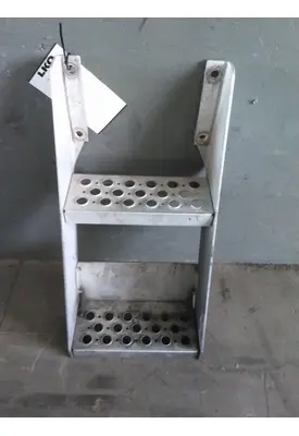 PETERBILT 579 FRAME STEP