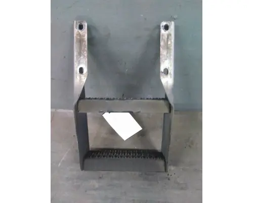 PETERBILT 579 FRAME STEP