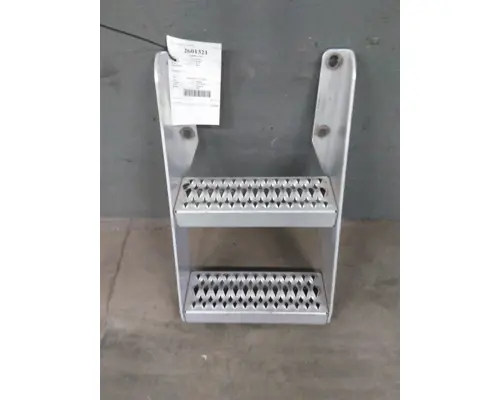 PETERBILT 579 FRAME STEP