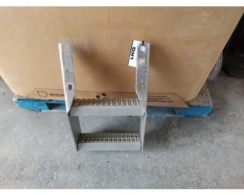PETERBILT 579 FRAME STEP