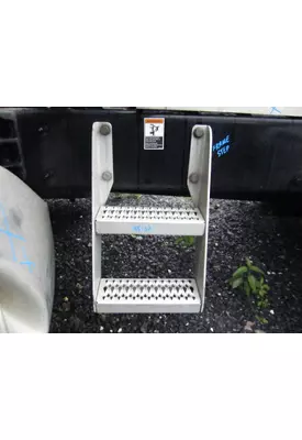 PETERBILT 579 FRAME STEP