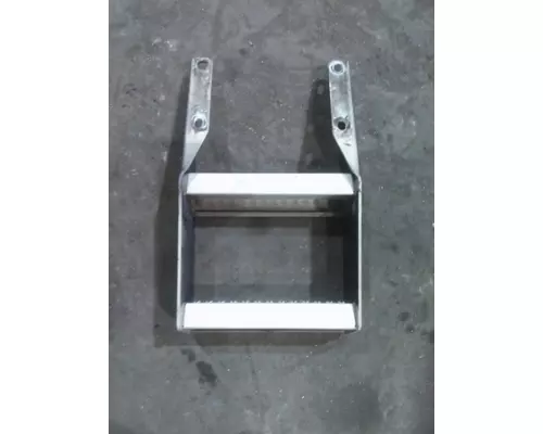 PETERBILT 579 FRAME STEP