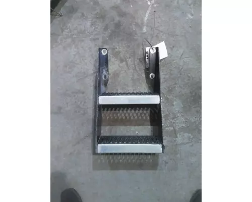 PETERBILT 579 FRAME STEP