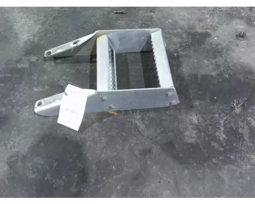 PETERBILT 579 FRAME STEP