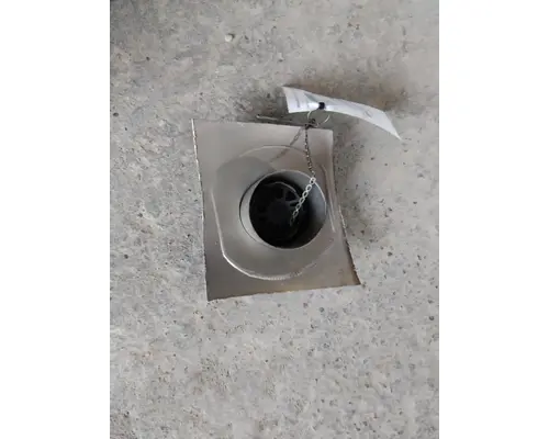 PETERBILT 579 FUEL FILLER NECKANTI-SIPHON