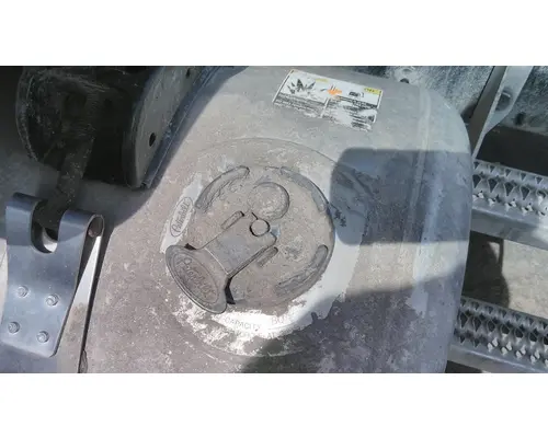 PETERBILT 579 FUEL FILLER NECKANTI-SIPHON