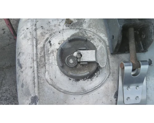 PETERBILT 579 FUEL FILLER NECK/ANTI-SIPHON