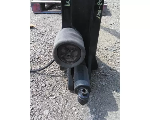 PETERBILT 579 FUEL TANK BRACKET