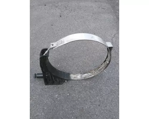 PETERBILT 579 FUEL TANK BRACKET