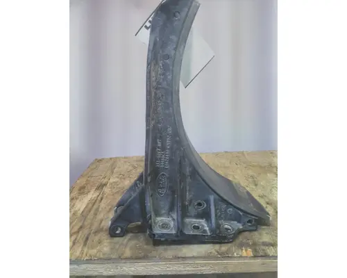 PETERBILT 579 FUEL TANK BRACKET