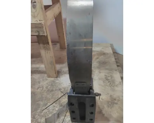 PETERBILT 579 FUEL TANK STRAP