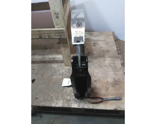 PETERBILT 579 FUEL TANK STRAP