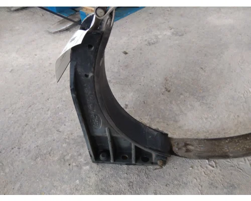 PETERBILT 579 FUEL TANK STRAP