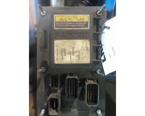 PETERBILT 579 FUSE BOX