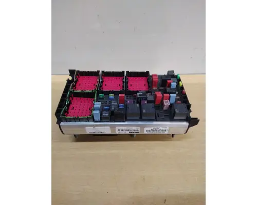 PETERBILT 579 FUSE BOX