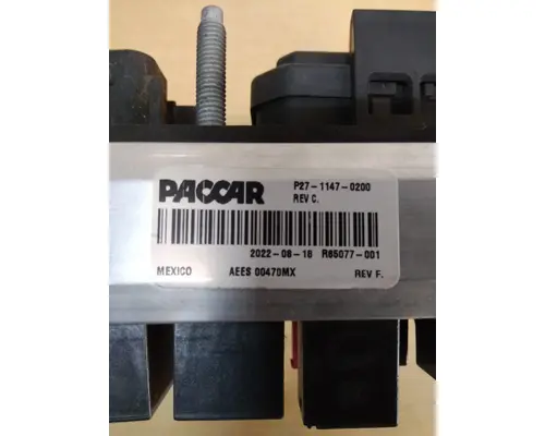 PETERBILT 579 FUSE BOX