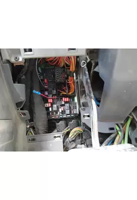 PETERBILT 579 FUSE BOX