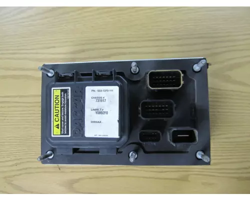 PETERBILT 579 FUSE BOX