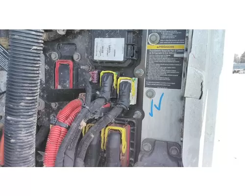 PETERBILT 579 FUSE BOX