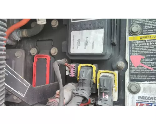 PETERBILT 579 FUSE BOX