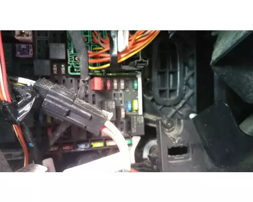 PETERBILT 579 FUSE BOX
