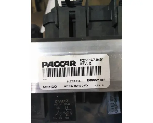 PETERBILT 579 FUSE BOX