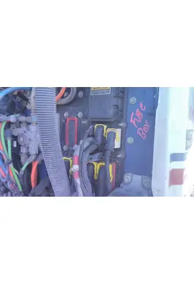 PETERBILT 579 FUSE BOX