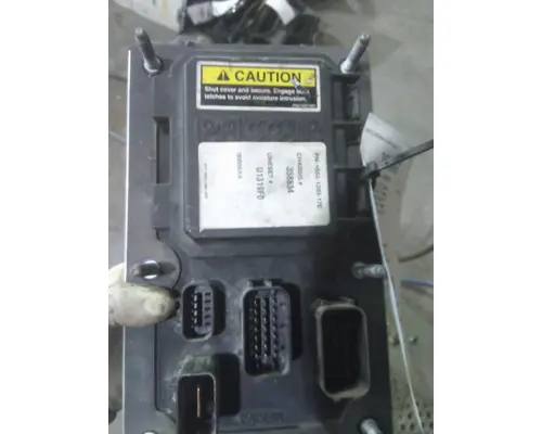 PETERBILT 579 FUSE BOX