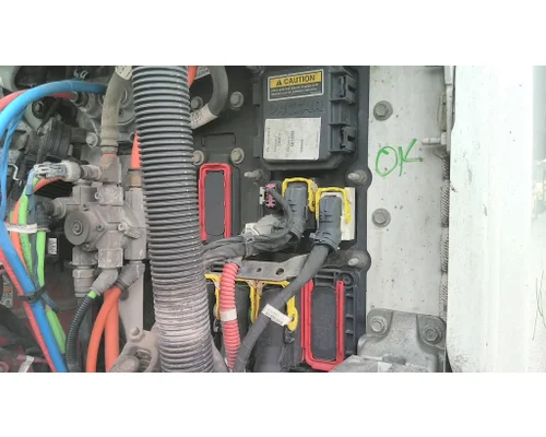 PETERBILT 579 FUSE BOX