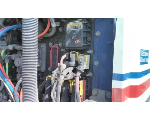 PETERBILT 579 FUSE BOX
