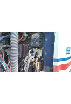 PETERBILT 579 FUSE BOX